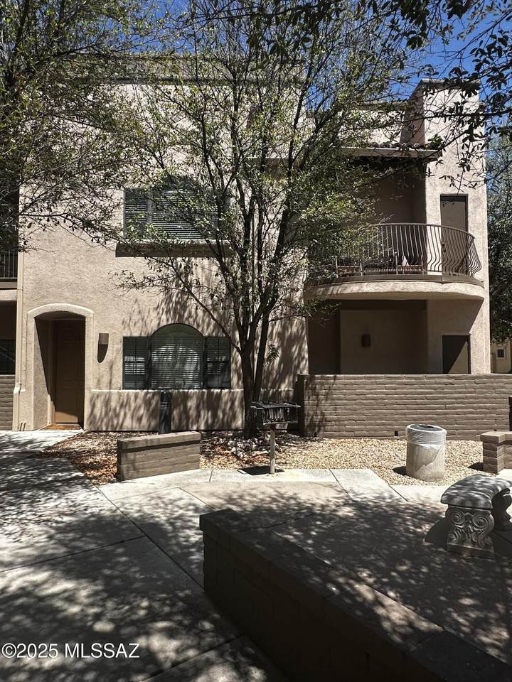 2018 River Road - Photo 1