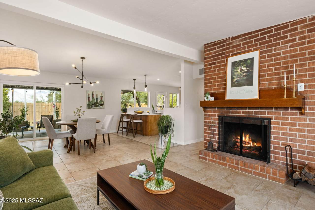 5921 Oak Street - Photo 1