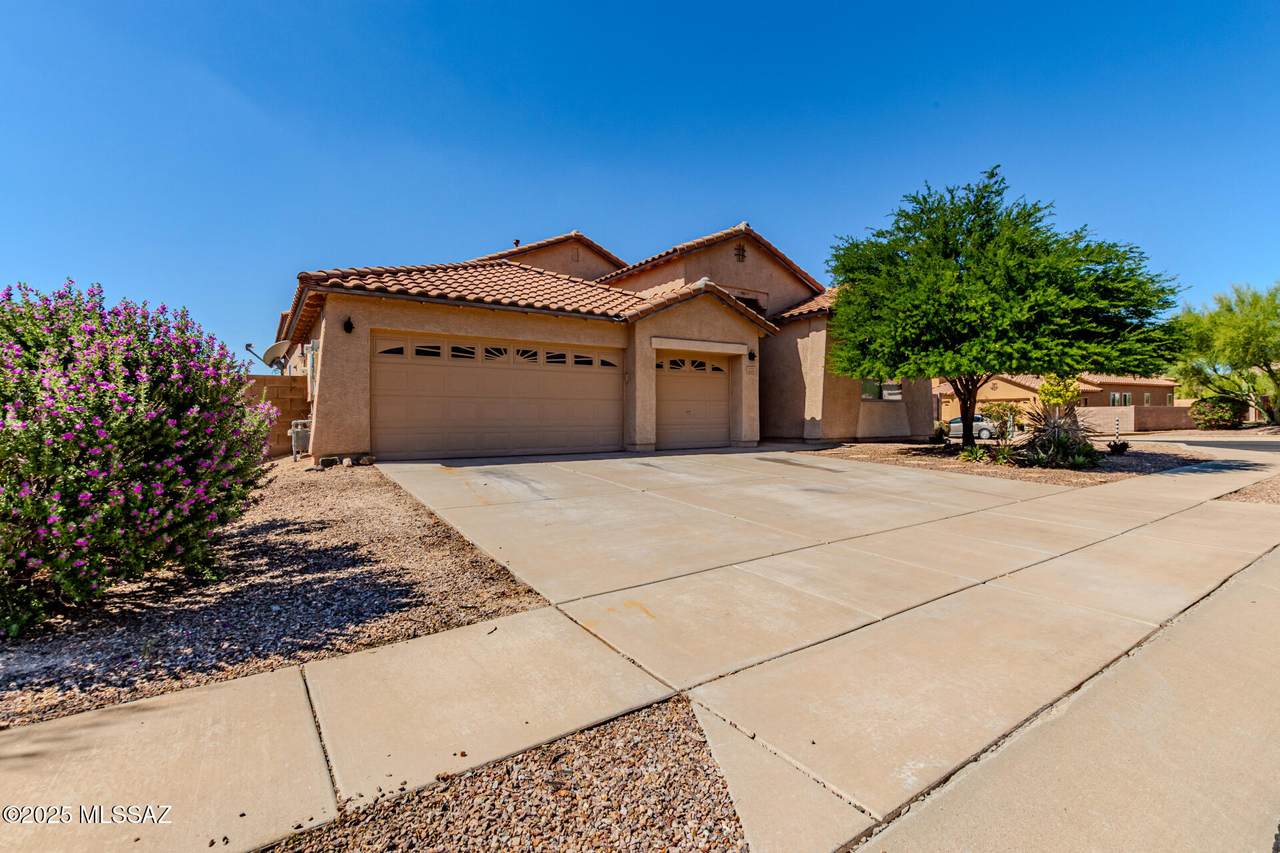 https://bt-photos.global.ssl.fastly.net/tucson/1280_boomver_2_22525596-2.jpg
