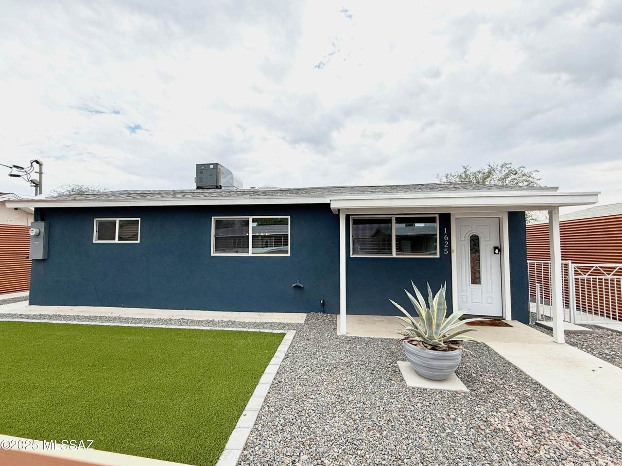 1625 Buckeye Lane - Photo 1