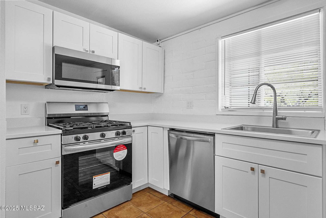 344 Paseo Pena - Photo 1