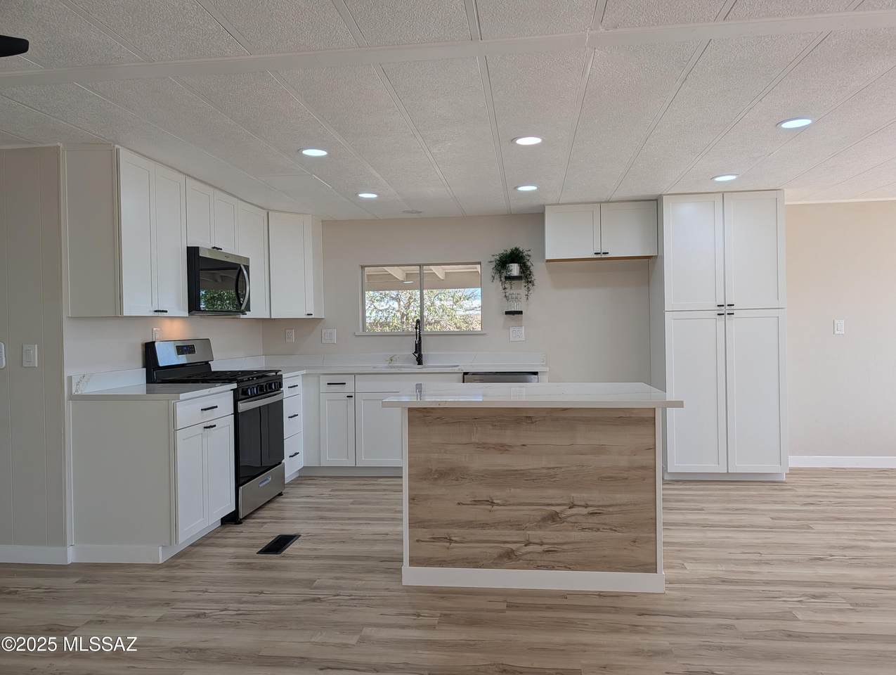 42 Pinon Drive - Photo 1