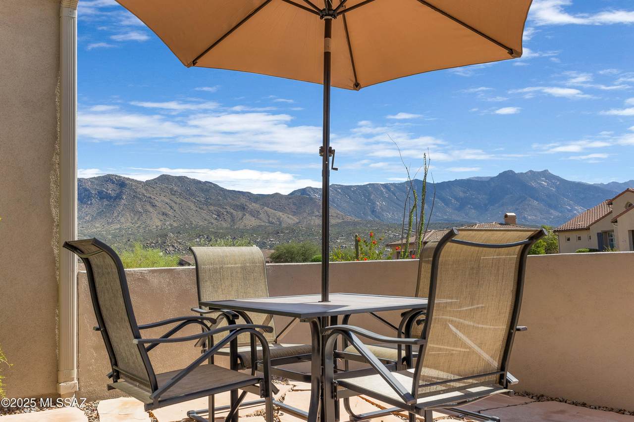 66470 Peregrine Place - Photo 1
