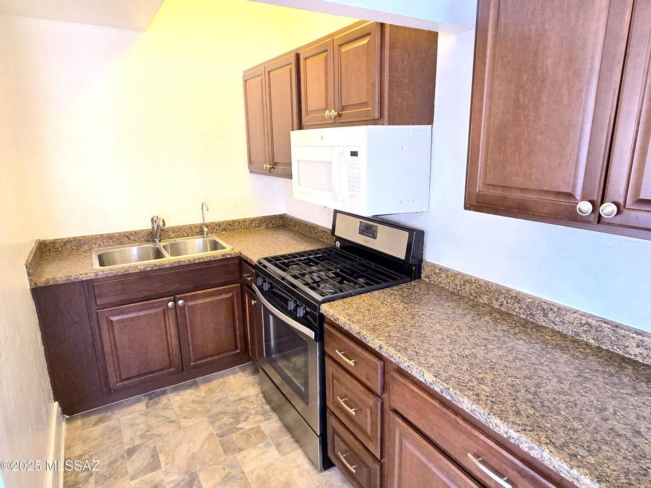 https://bt-photos.global.ssl.fastly.net/tucson/1280_boomver_2_22527423-2.jpg