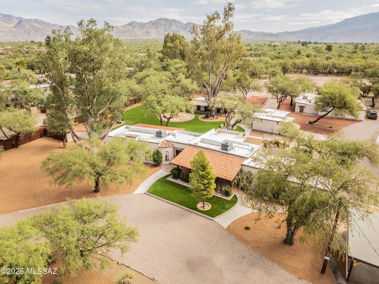 10700 Tanque Verde Road - Photo 1