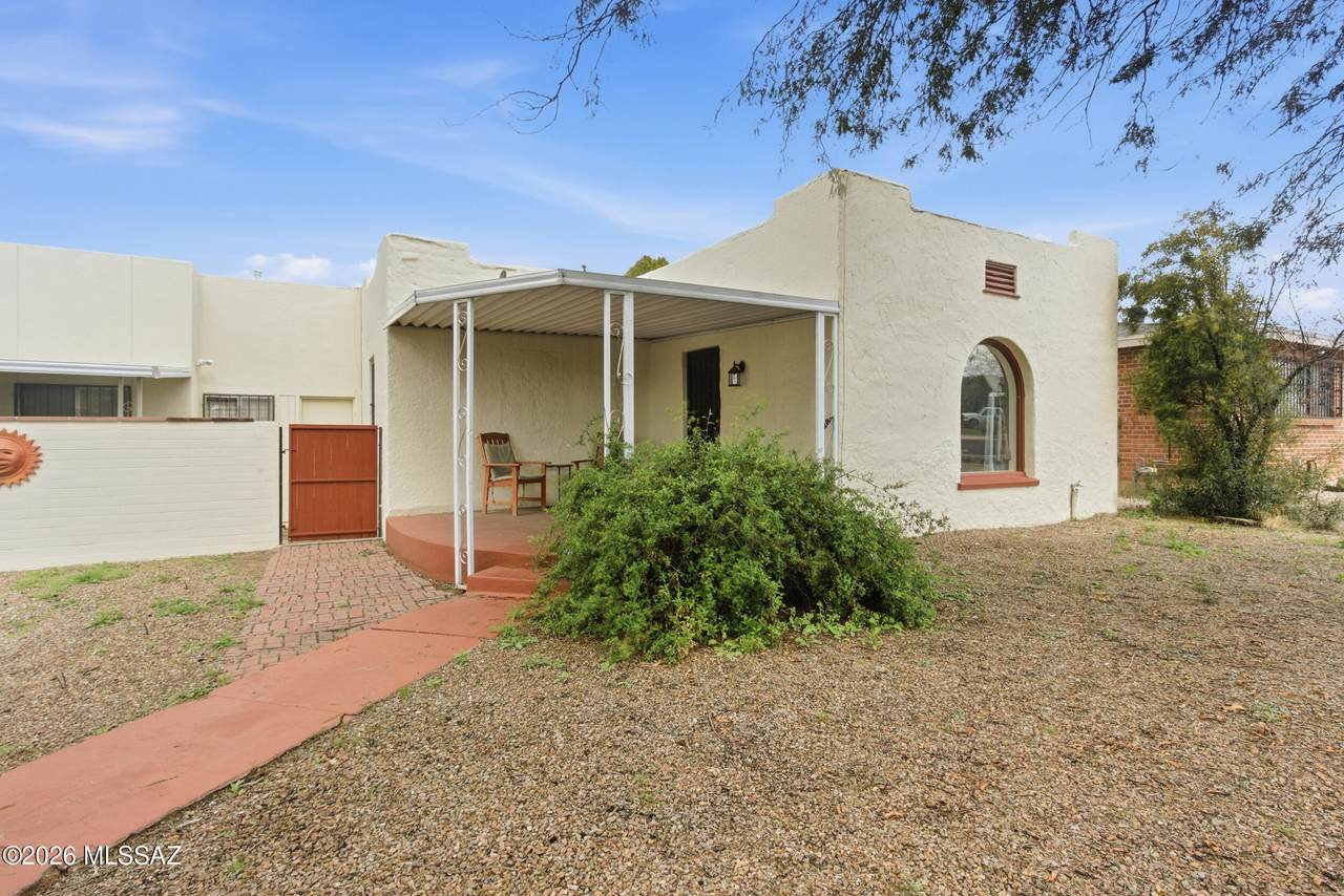 1419 Linden Street - Photo 1