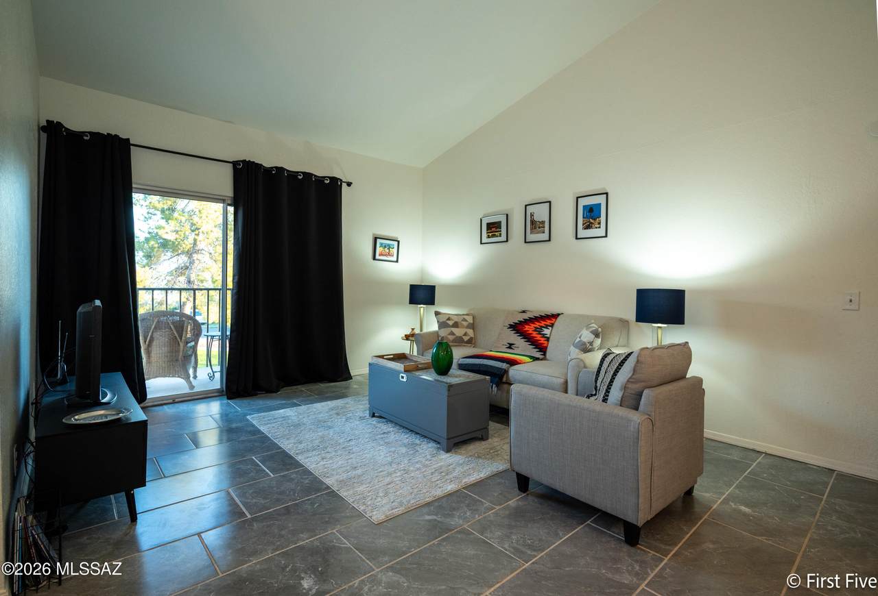 https://bt-photos.global.ssl.fastly.net/tucson/1280_boomver_2_22600501-2.jpg