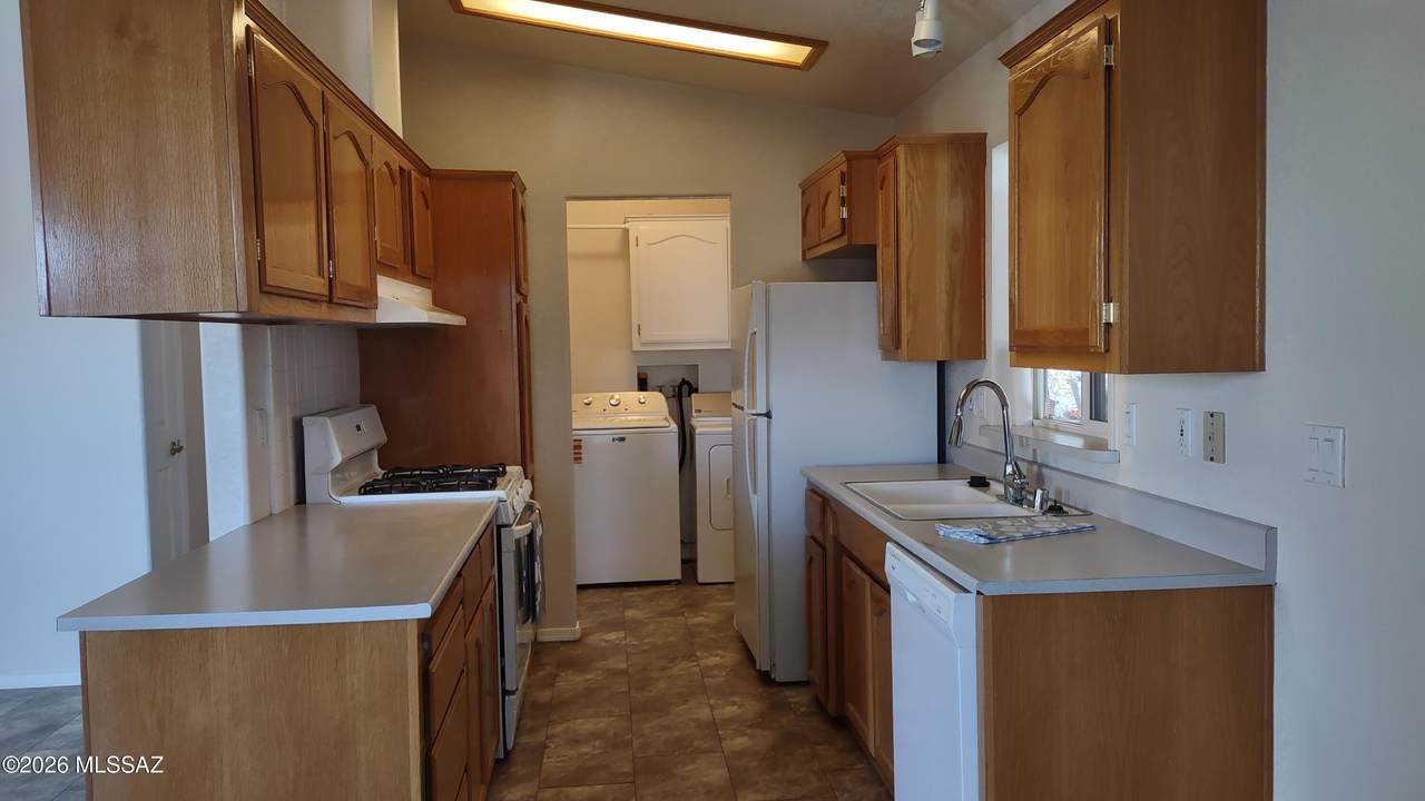 https://bt-photos.global.ssl.fastly.net/tucson/1280_boomver_2_22600824-2.jpg