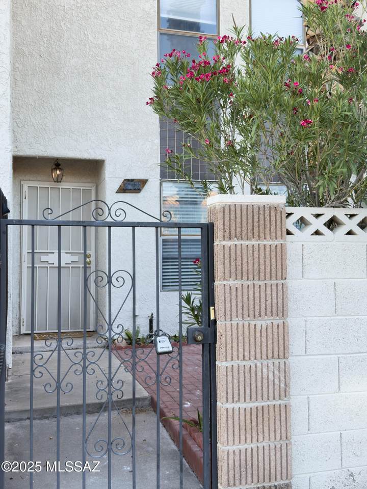https://bt-photos.global.ssl.fastly.net/tucson/1280_boomver_2_22600850-2.jpg