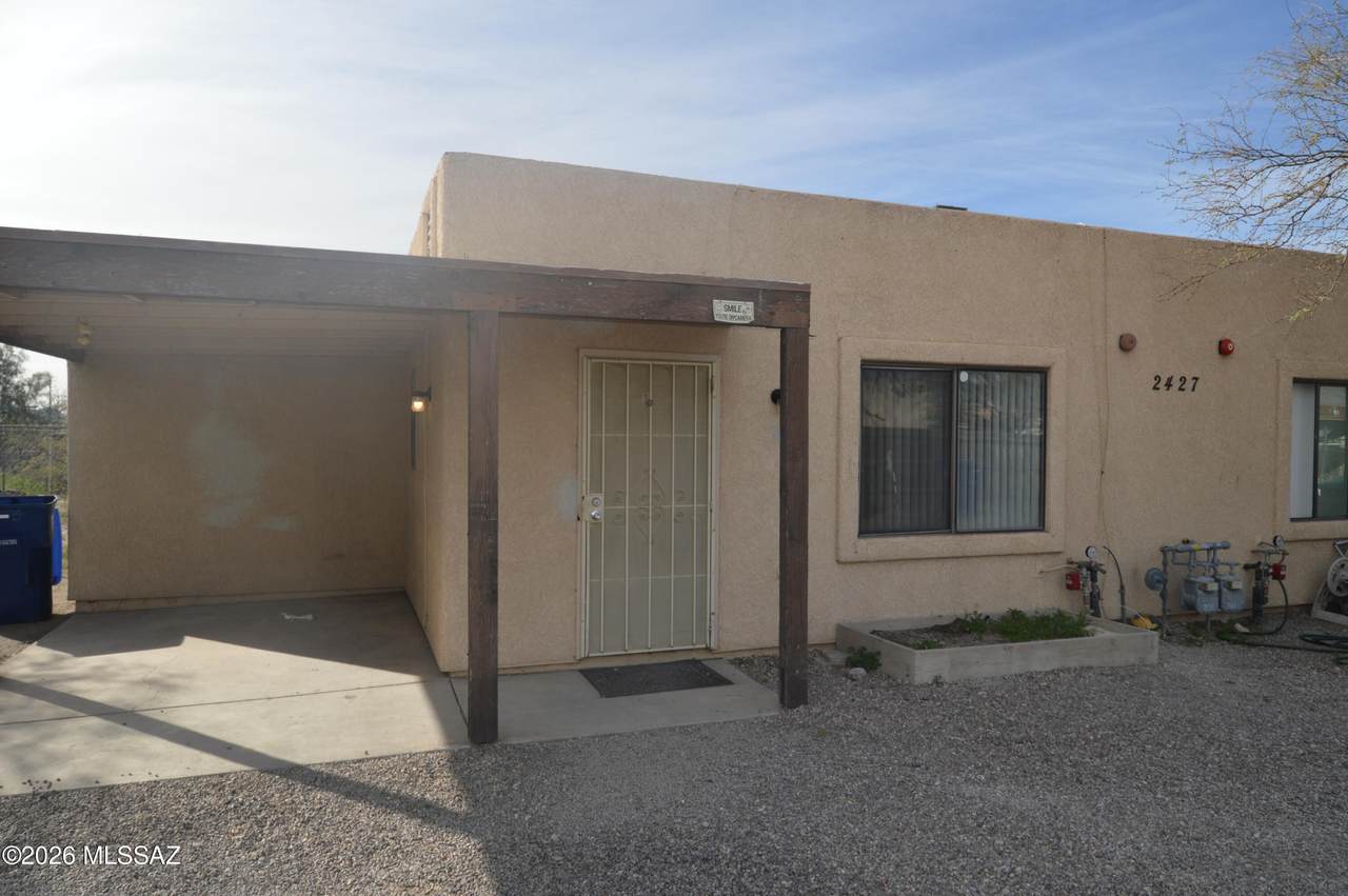 2427 Los Altos Avenue - Photo 1