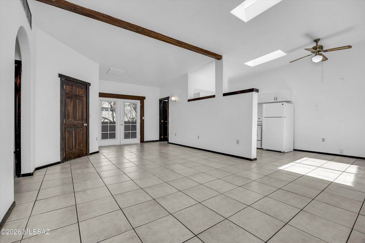 2940 Park Avenue - Photo 1