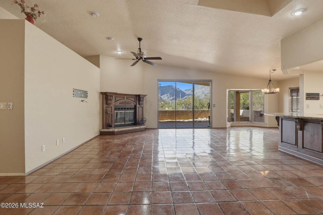 https://bt-photos.global.ssl.fastly.net/tucson/1280_boomver_2_22603877-2.jpg