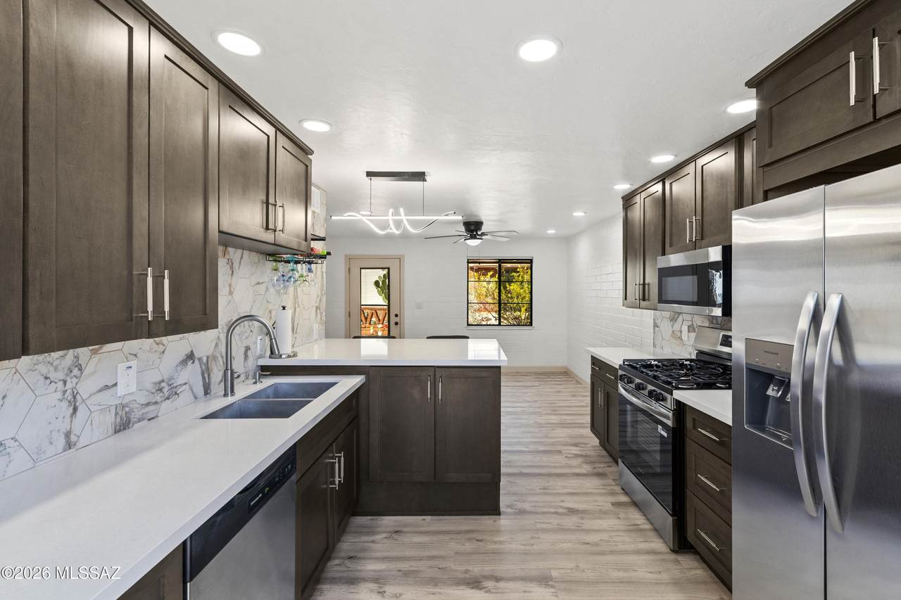 187 Paseo Tierra - Photo 1