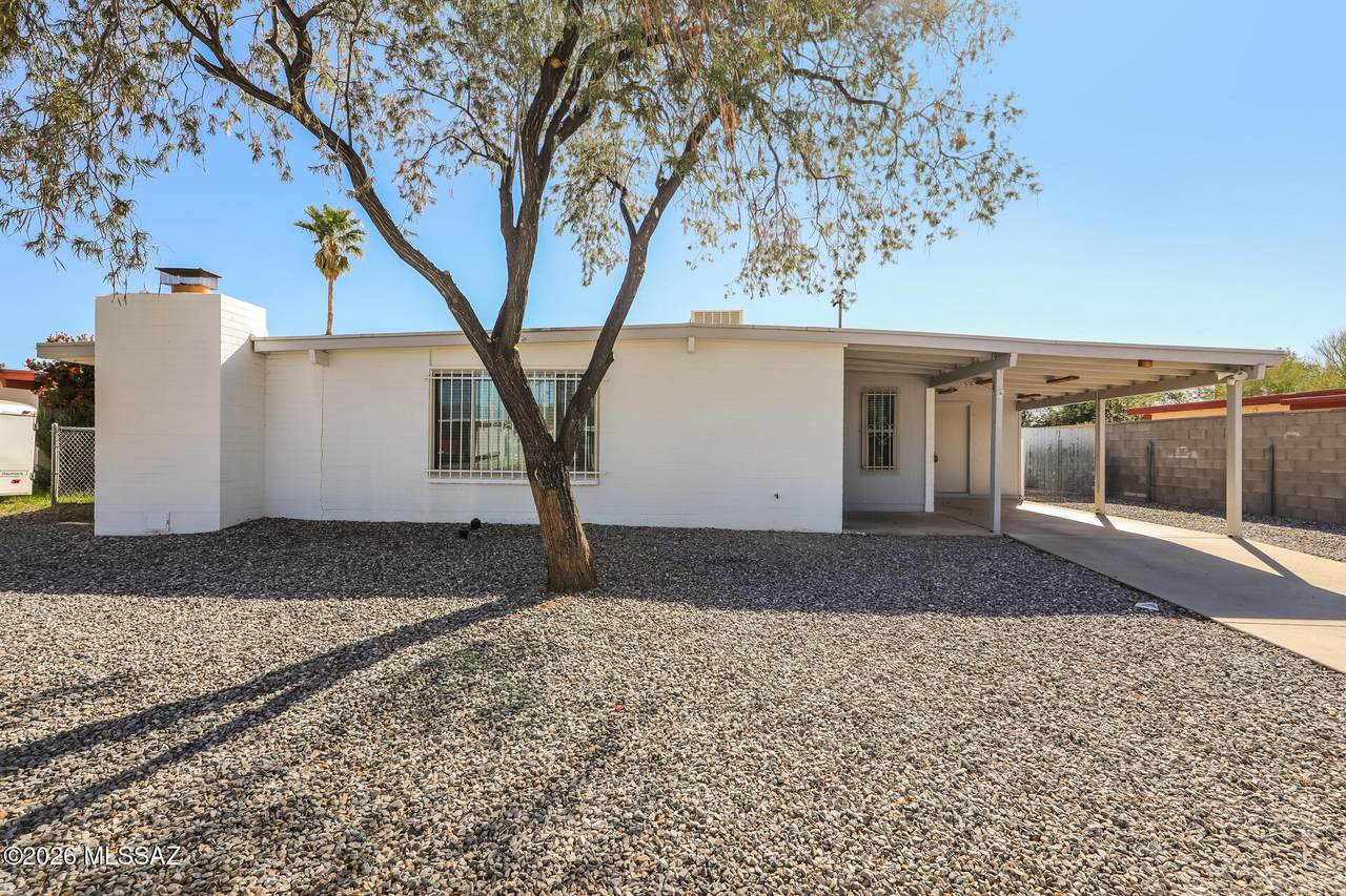 6632 Mary Drive - Photo 1