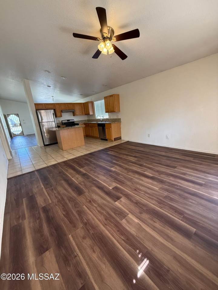 https://bt-photos.global.ssl.fastly.net/tucson/1280_boomver_2_22606700-2.jpg