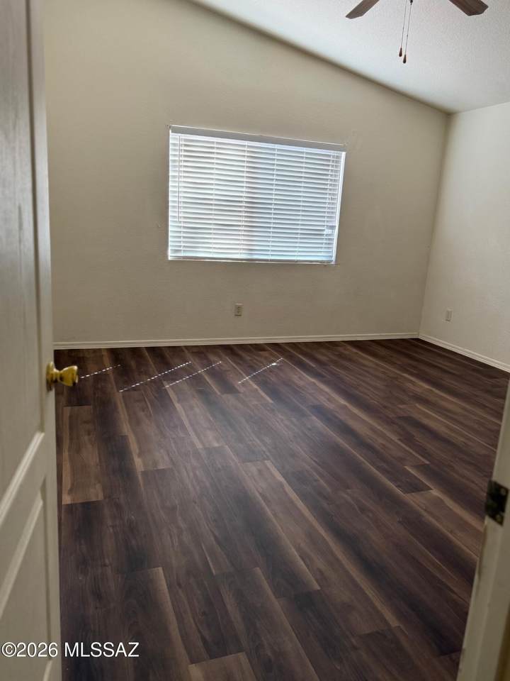 https://bt-photos.global.ssl.fastly.net/tucson/1280_boomver_2_22606700-2.jpg
