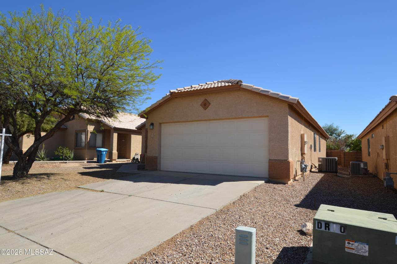 873 Clear River Street - Photo 1