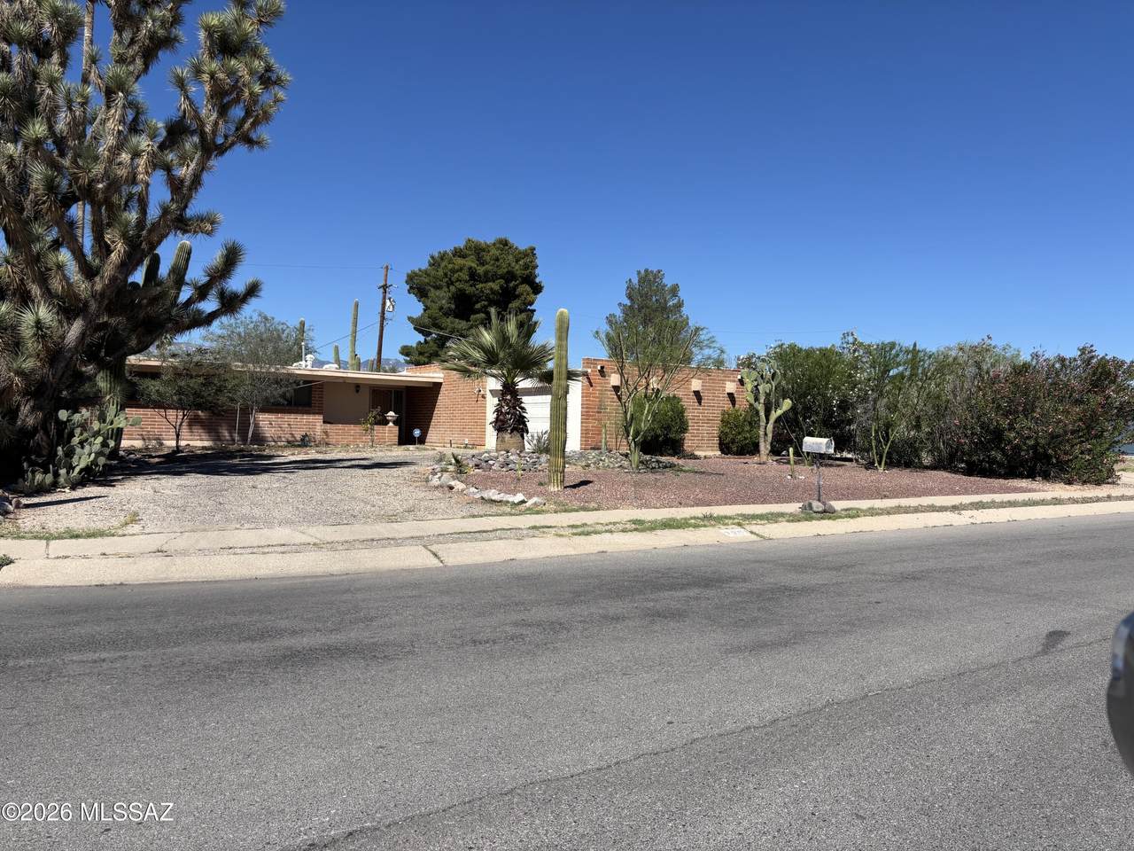 https://bt-photos.global.ssl.fastly.net/tucson/1280_boomver_2_22607220-2.jpg
