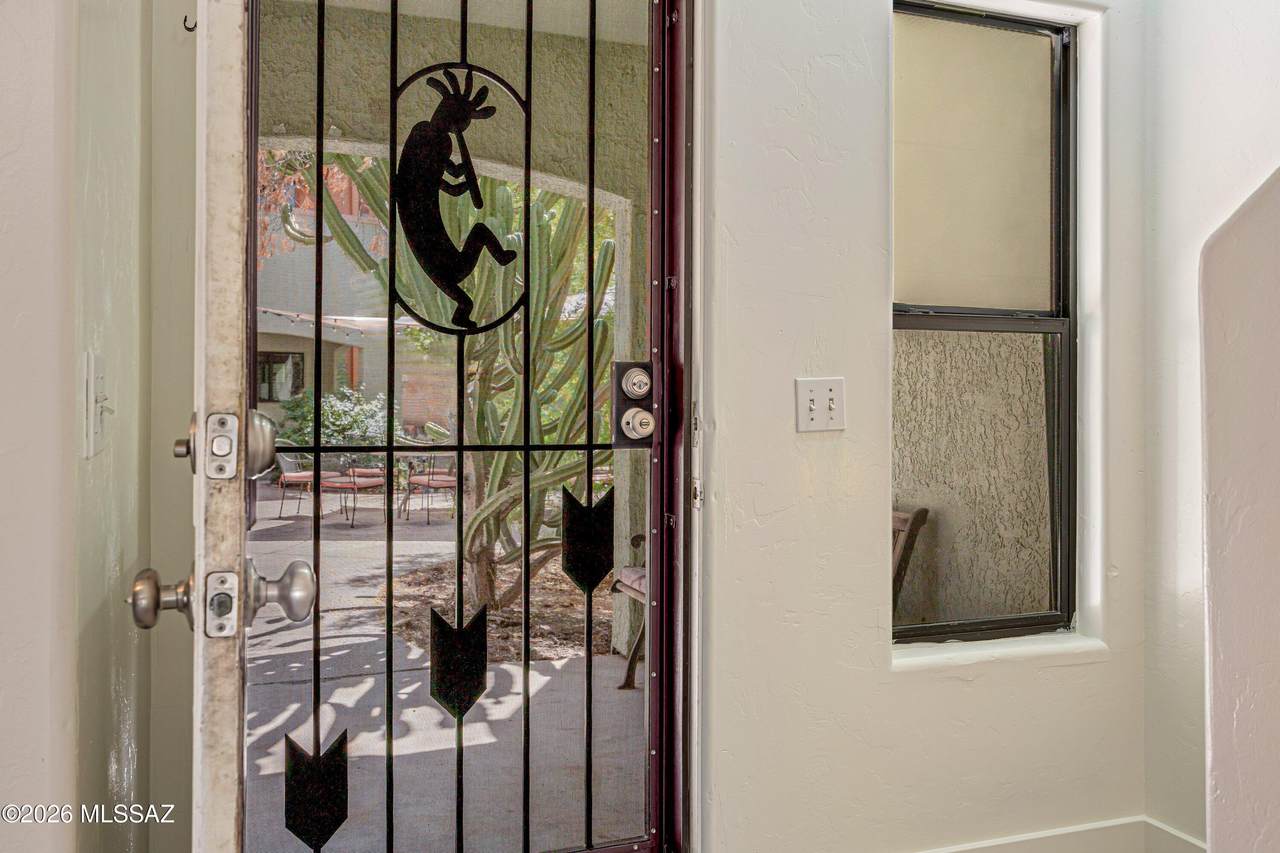 https://bt-photos.global.ssl.fastly.net/tucson/1280_boomver_2_22608798-2.jpg