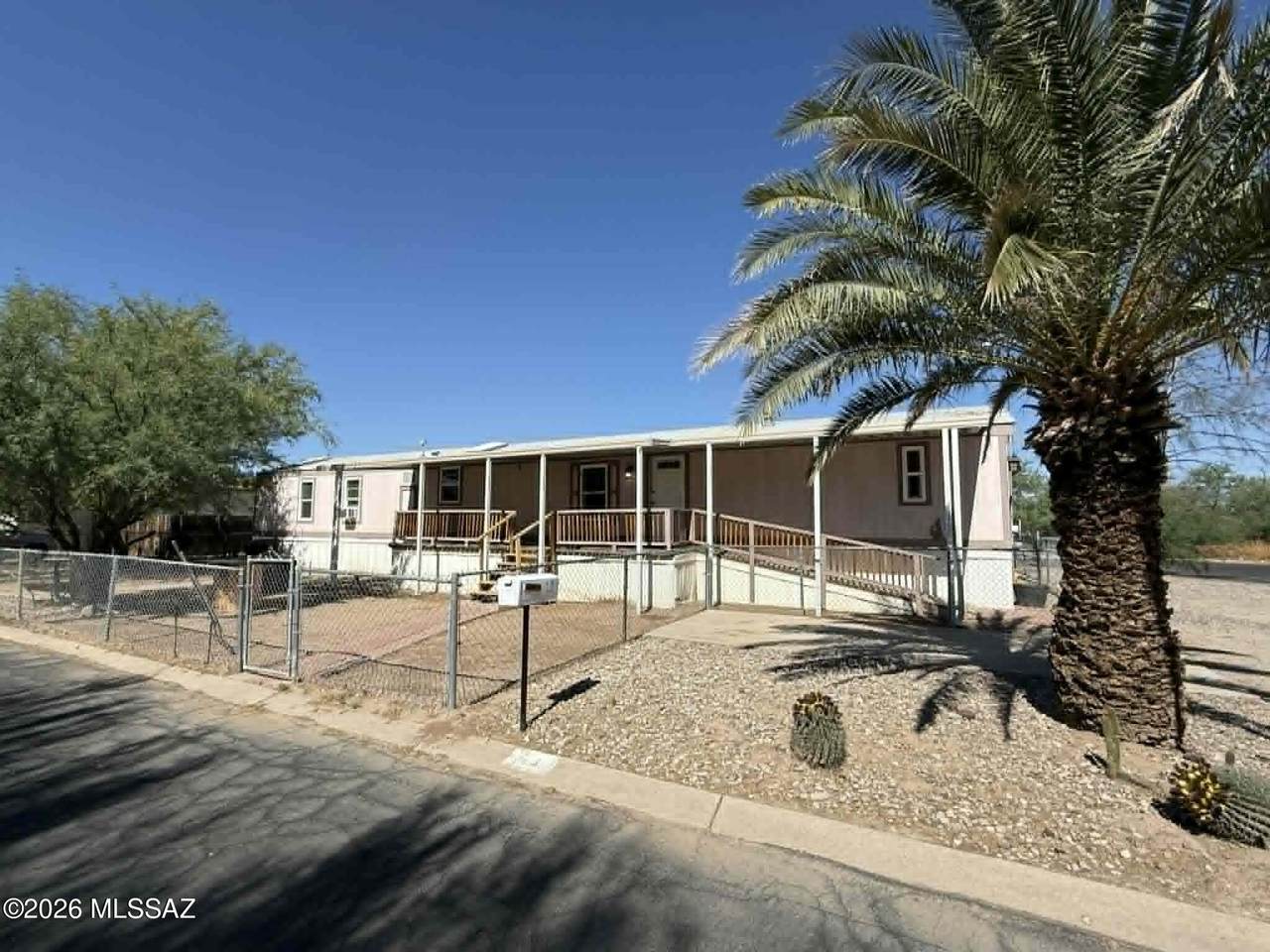 2640 Cottonwood Lane - Photo 1