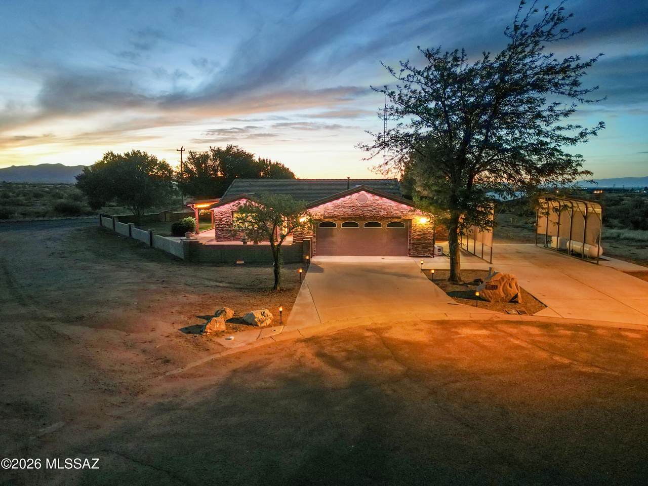 https://bt-photos.global.ssl.fastly.net/tucson/1280_boomver_1_22611377-2.jpg