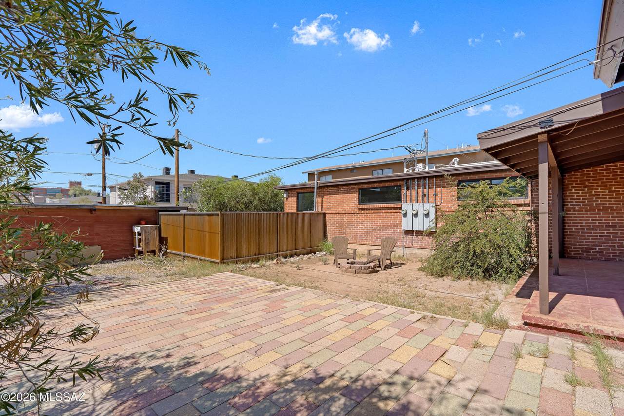 https://bt-photos.global.ssl.fastly.net/tucson/orig_boomver_1_22611898-2.jpg