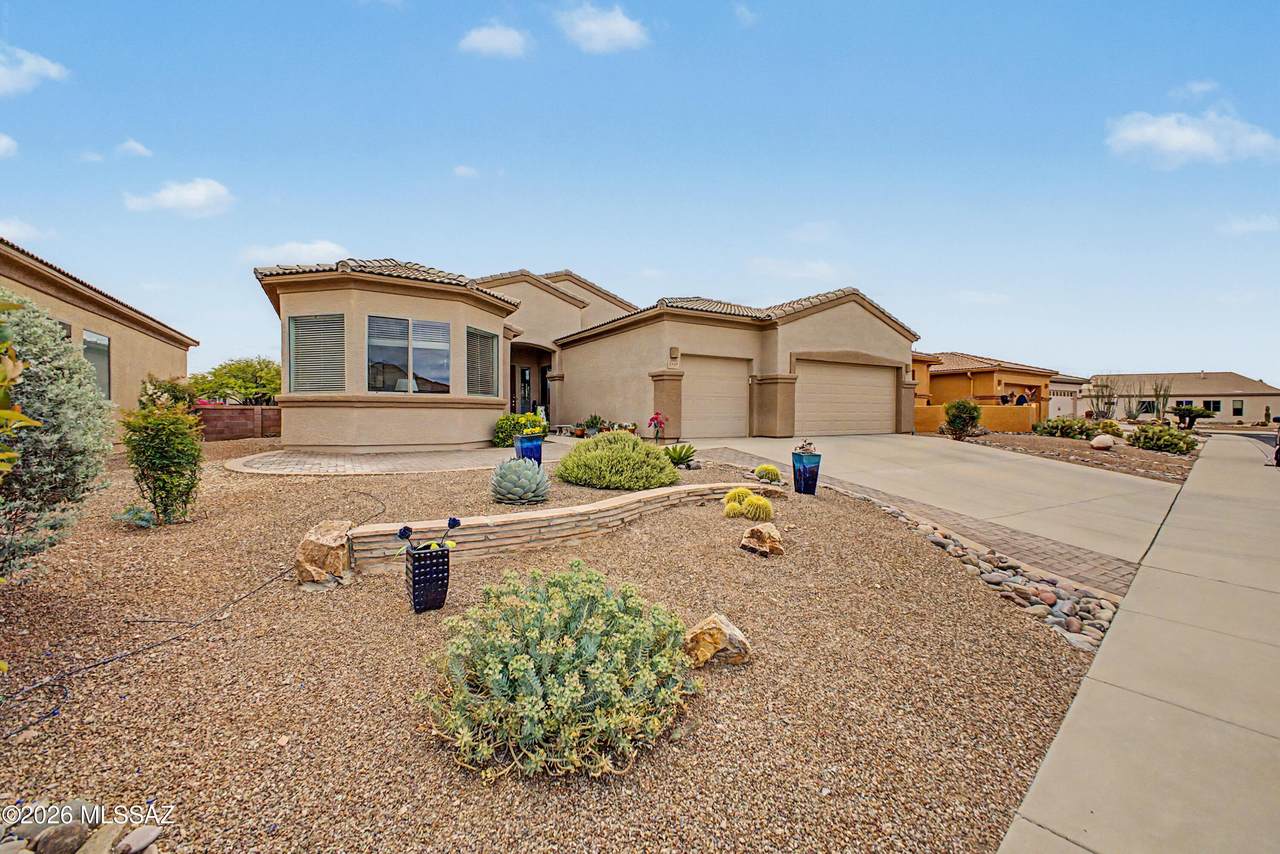 2329 Calle Balaustre - Photo 1
