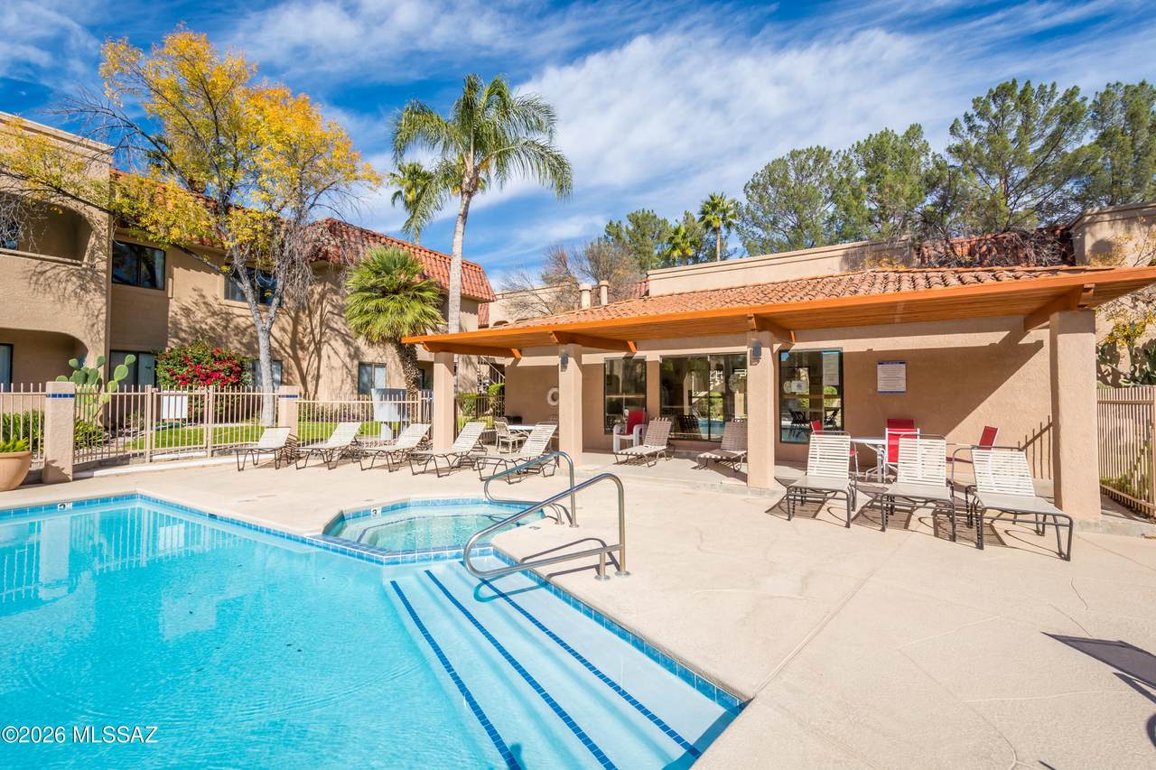5750 Camino Esplendora - Photo 1