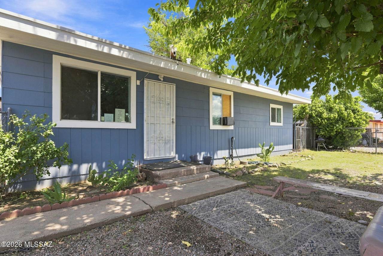 107 Pinal Street - Photo 1