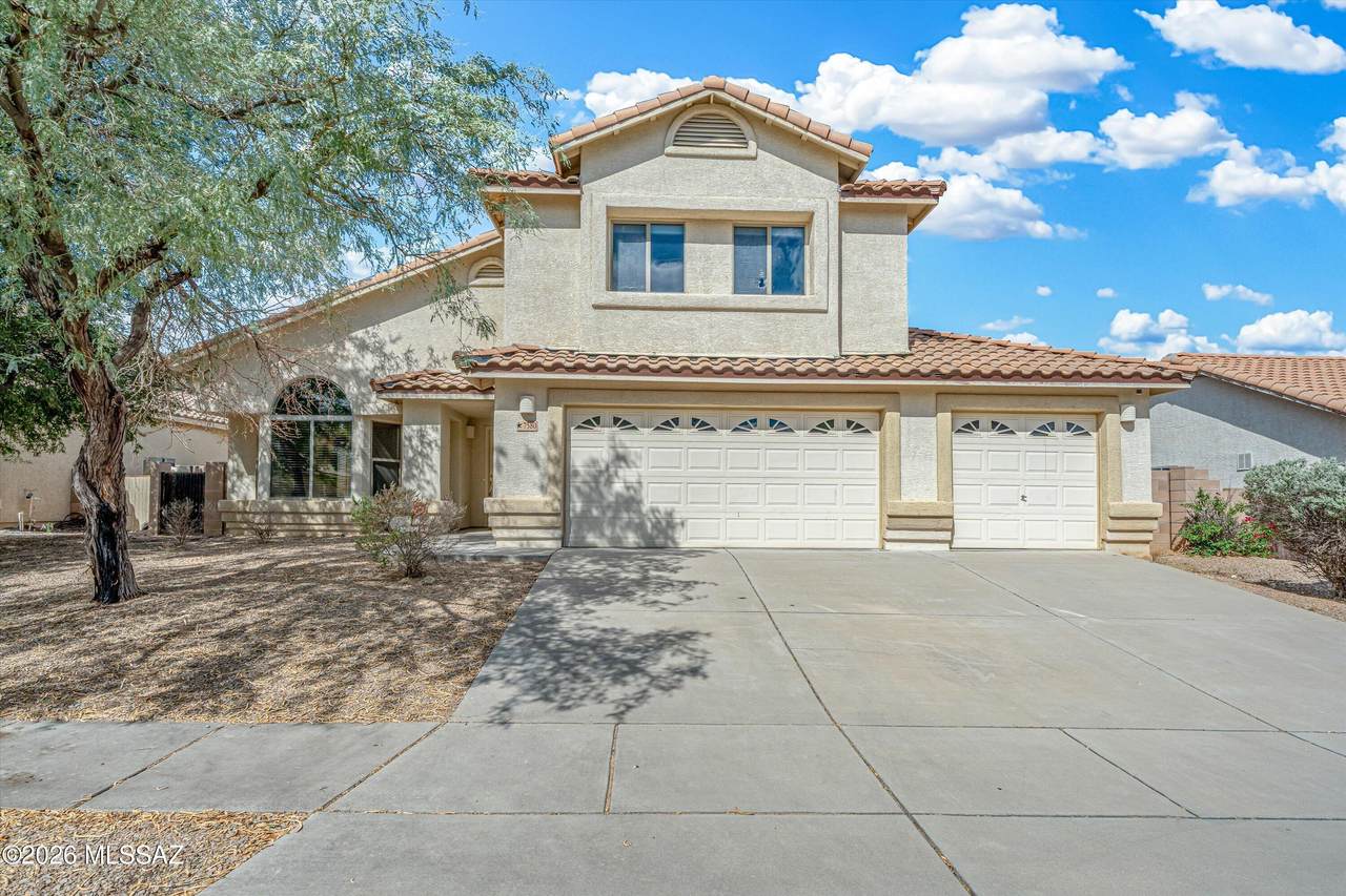 7580 Climbing Ivy Drive - Photo 1