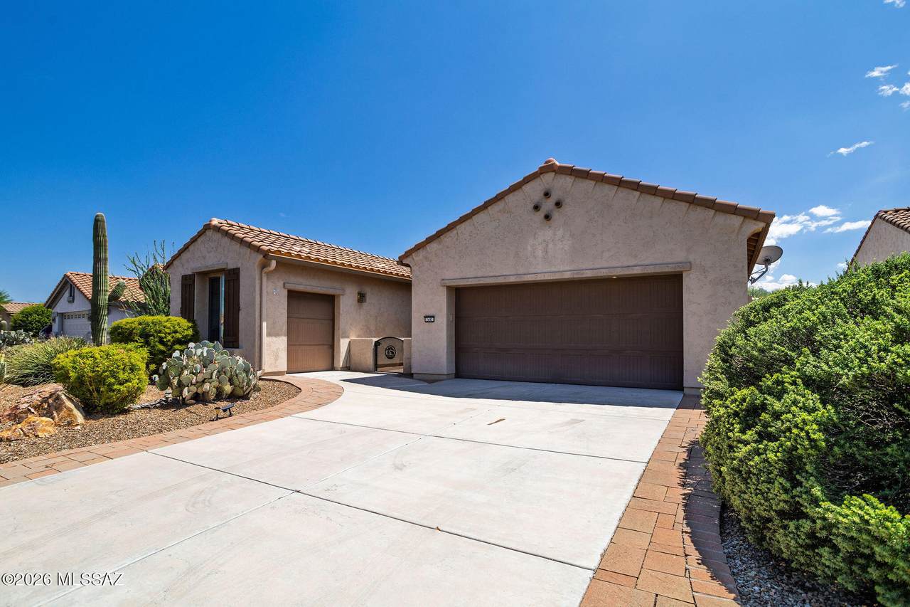 2492 Skywalker Way - Photo 1