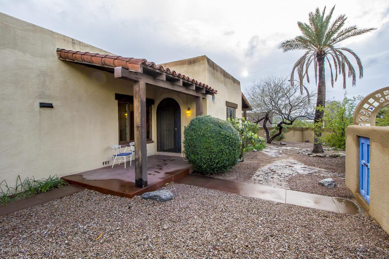 454 Treat Avenue - Photo 1