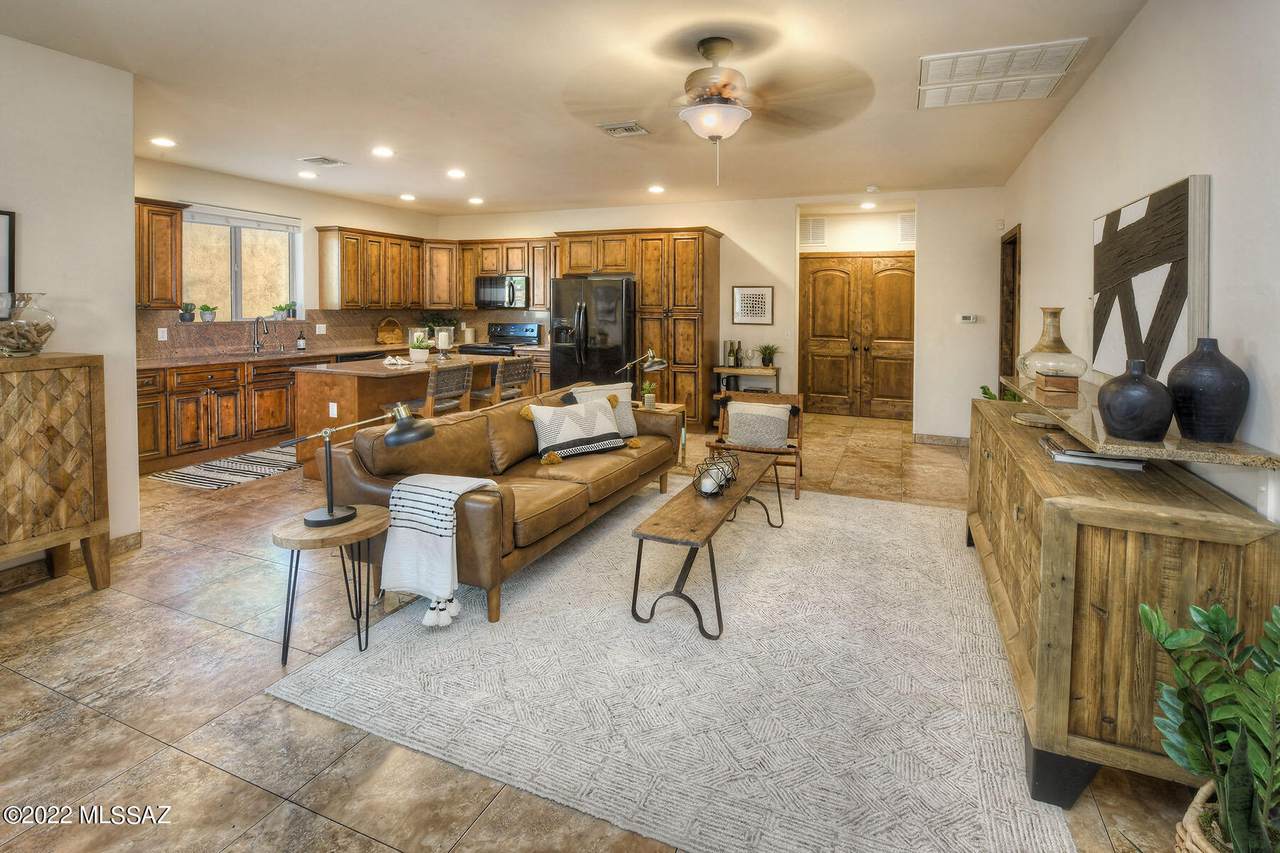2604 Lee Street - Photo 1