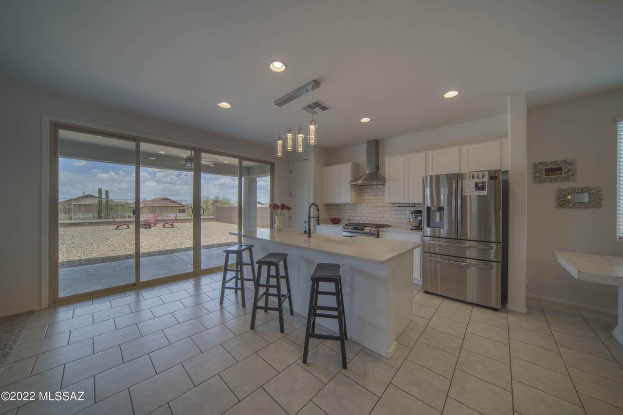 950 Calle Moa - Photo 1