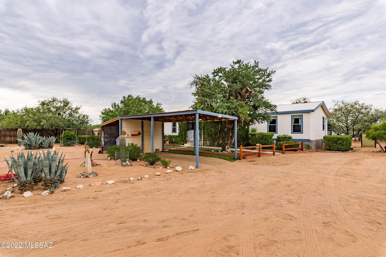 12310 Lord Lane - Photo 1