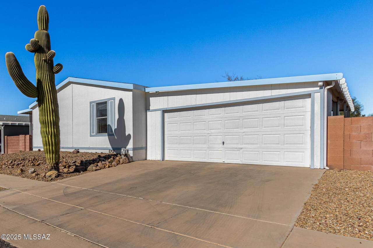 6065 House Rock Lane - Photo 1