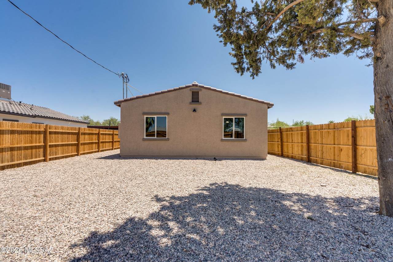 https://bt-photos.global.ssl.fastly.net/tucson/1280_boomver_3_22510956-2.jpg