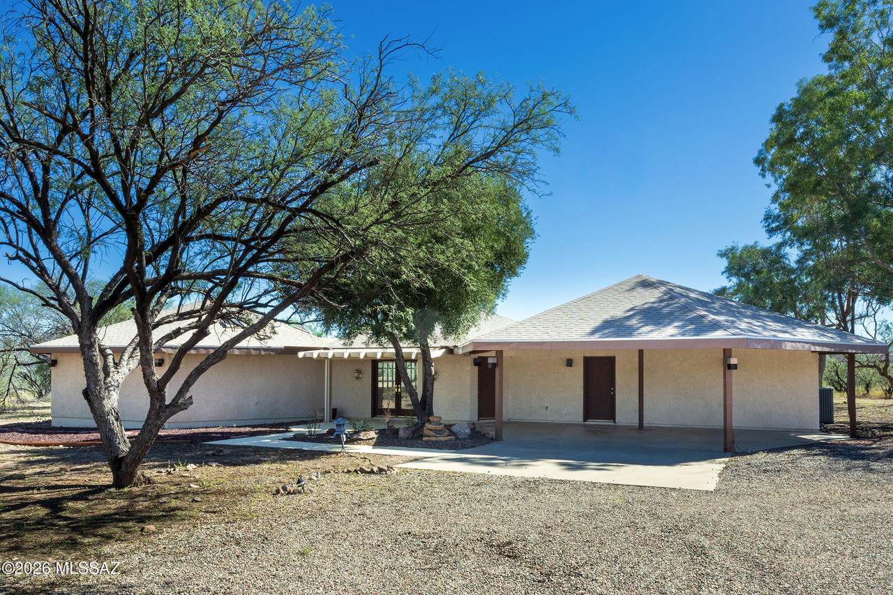 43 Saddle Horn Drive - Photo 1