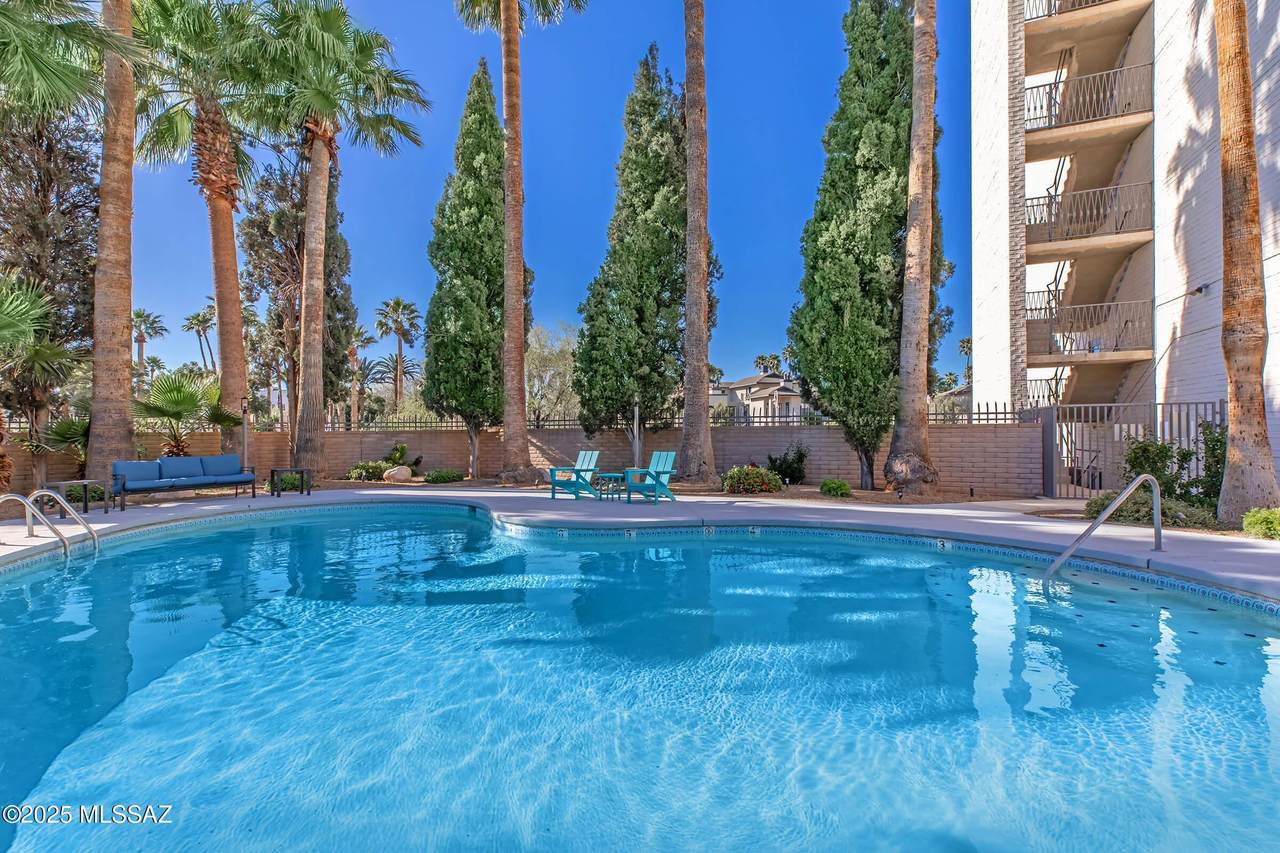 425 Paseo Redondo 3J - Photo 1