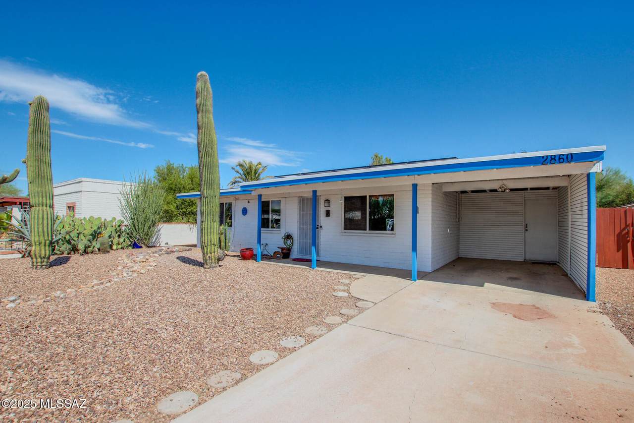 2860 Via Del Santo - Photo 1