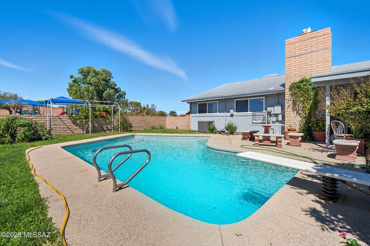 https://bt-photos.global.ssl.fastly.net/tucson/1280_boomver_3_22524940-2.jpg