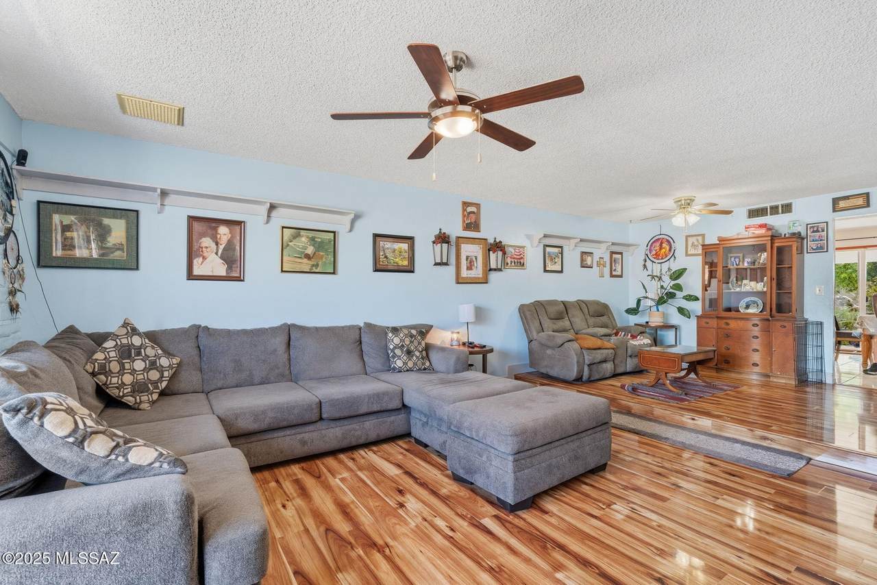https://bt-photos.global.ssl.fastly.net/tucson/1280_boomver_3_22524940-2.jpg