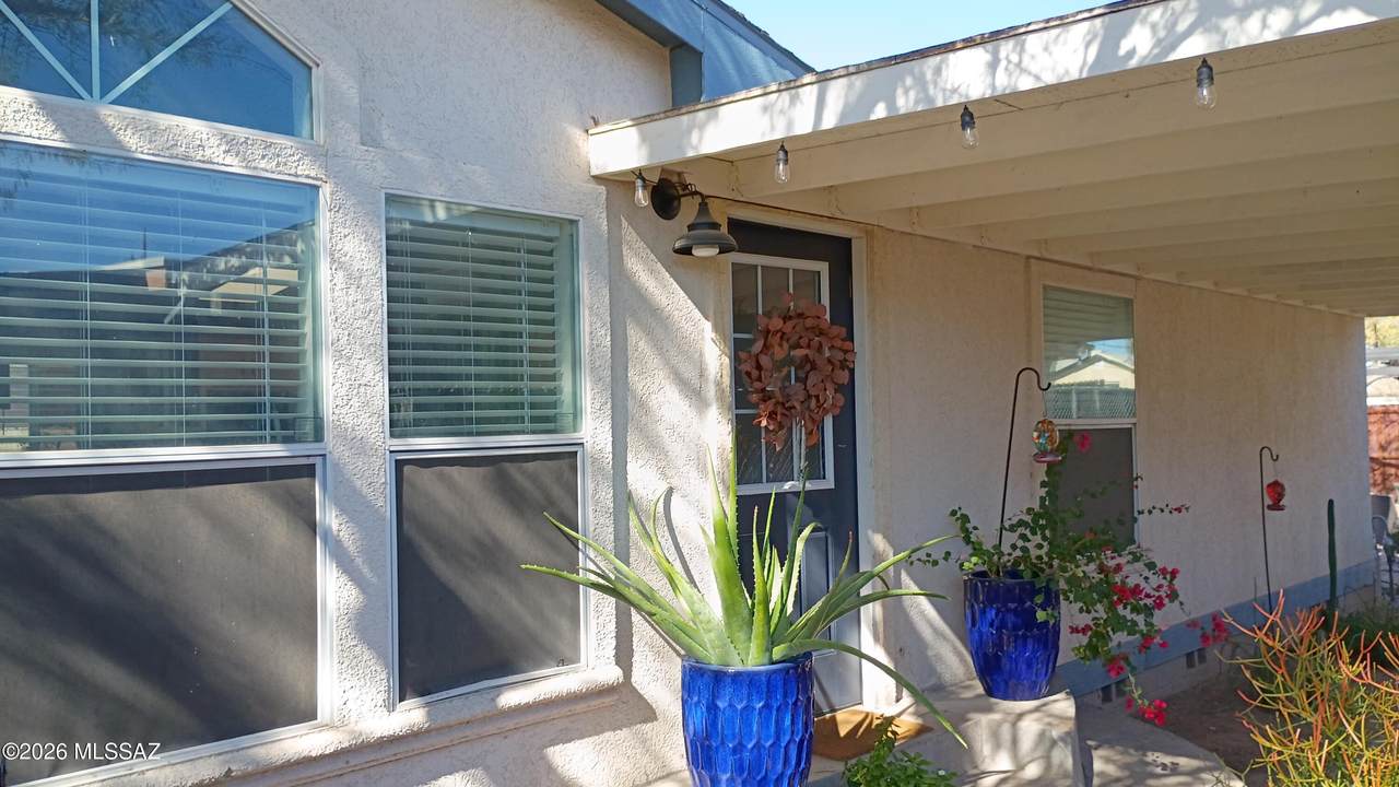 1449 Hualpai Road - Photo 1