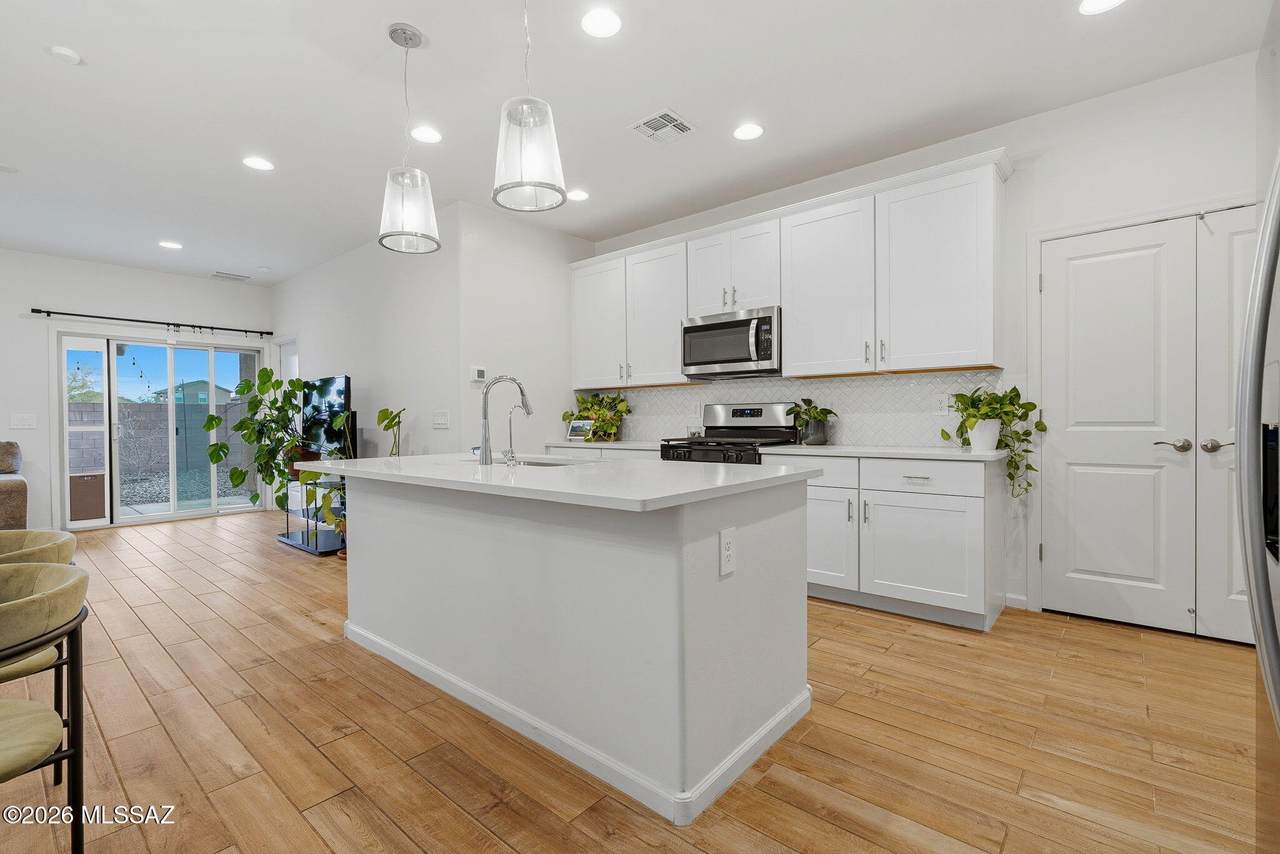 7867 Walnutview Drive - Photo 1