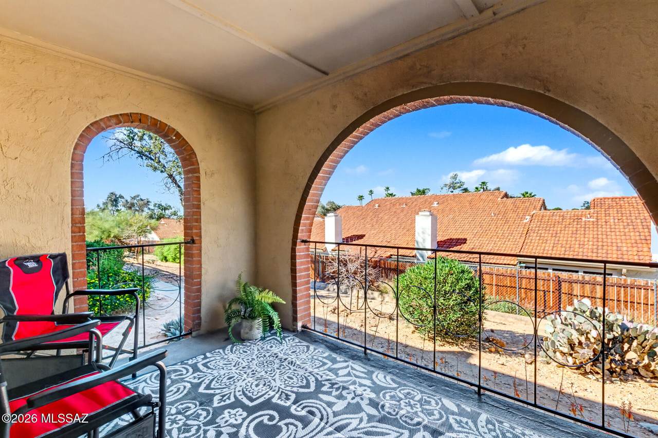 6335 Barcelona Lane - Photo 1