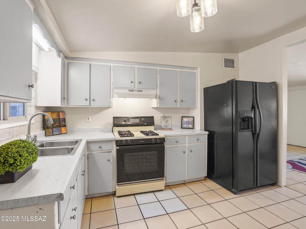 2001 3rd Avenue - Photo 1