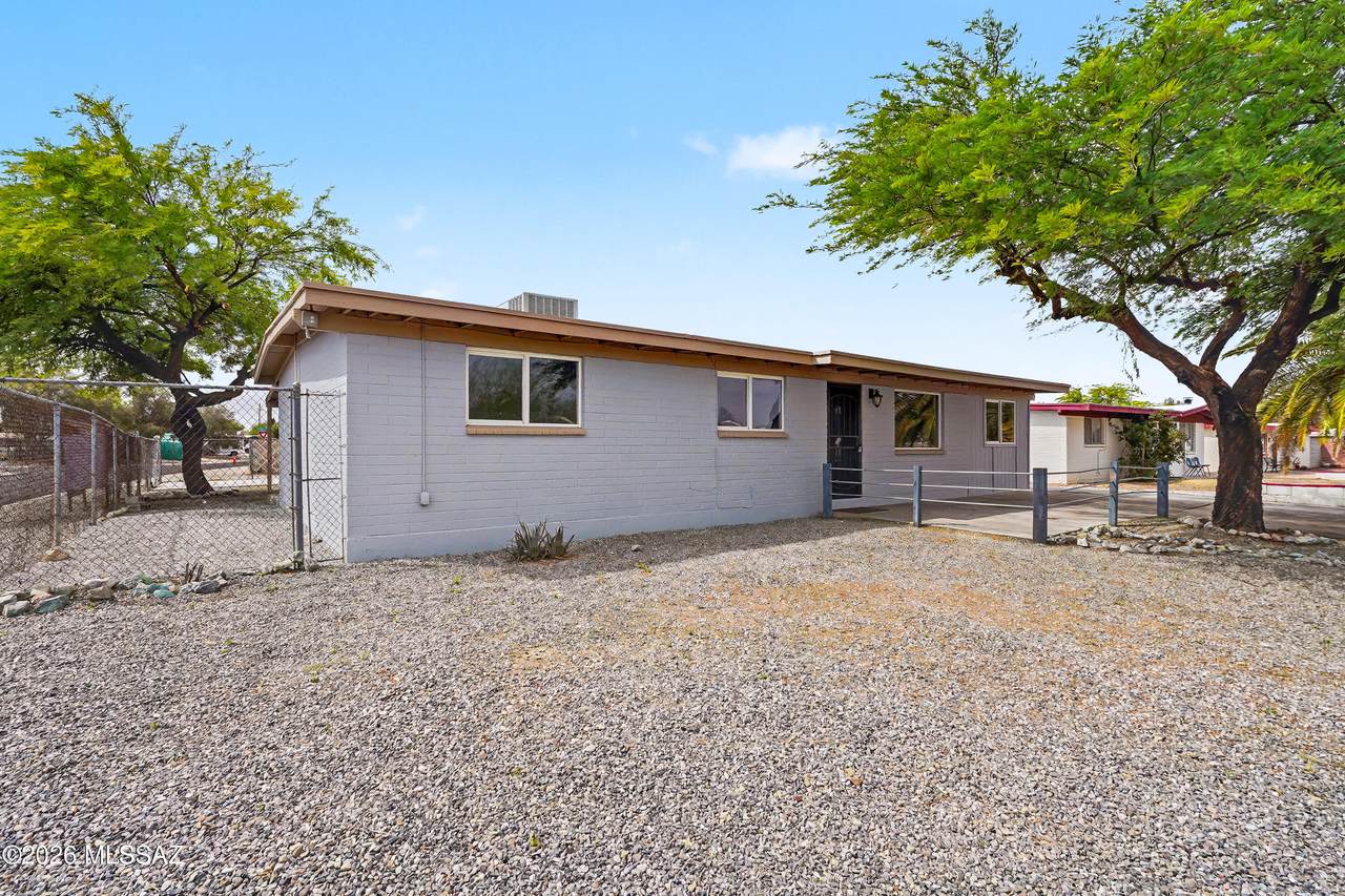 https://bt-photos.global.ssl.fastly.net/tucson/1280_boomver_3_22611770-2.jpg