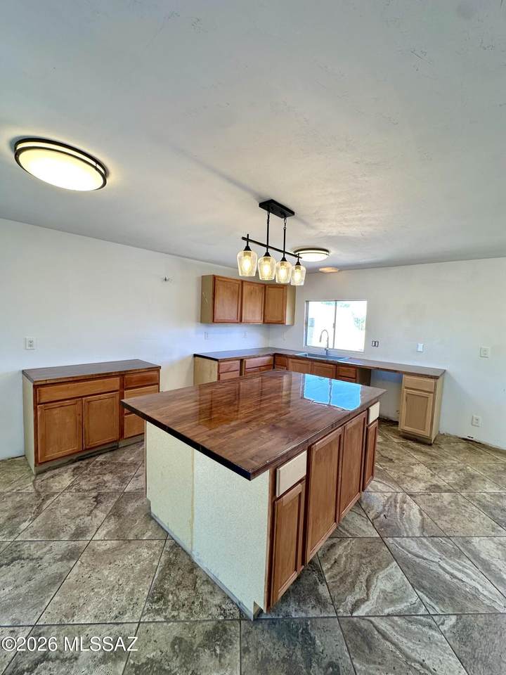 https://bt-photos.global.ssl.fastly.net/tucson/1280_boomver_3_22620784-2.jpg