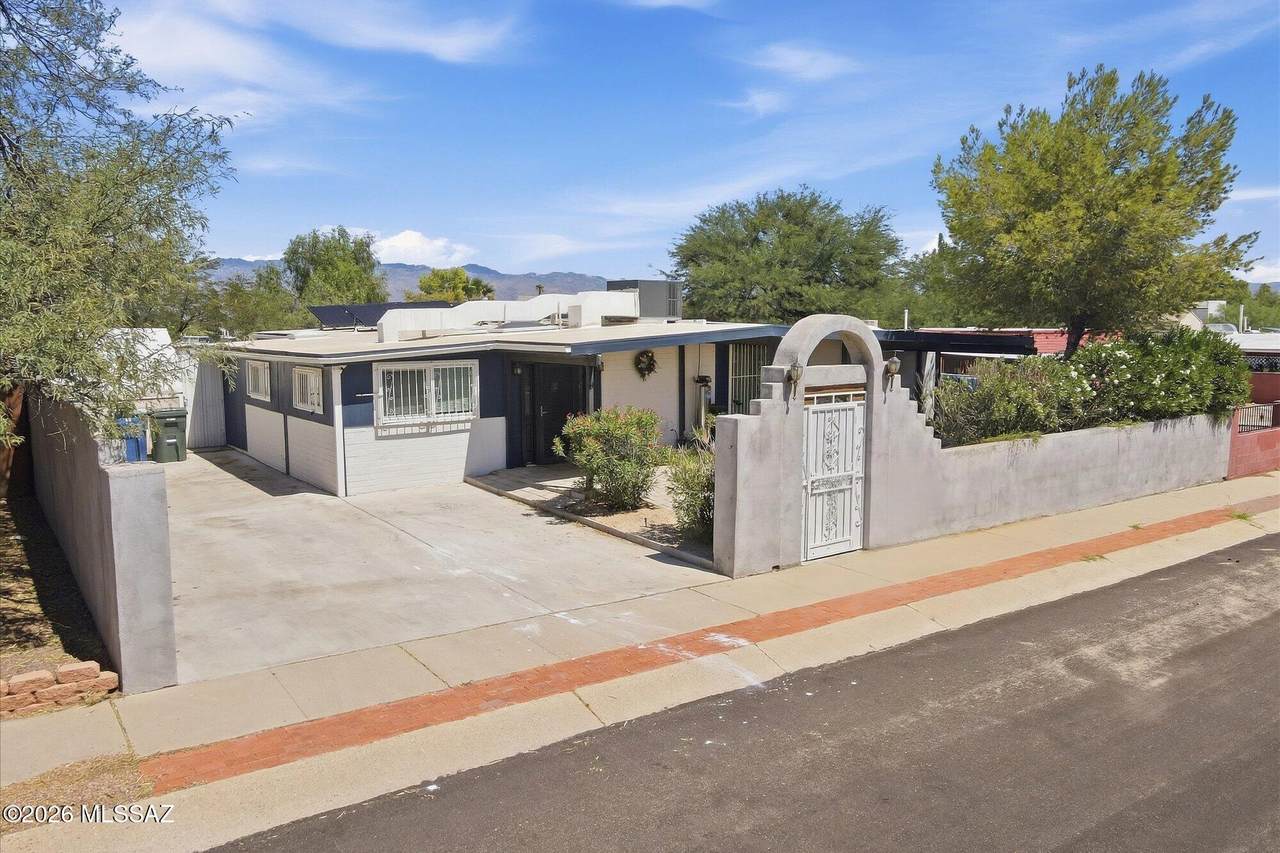 8211 Nicaragua Drive - Photo 1