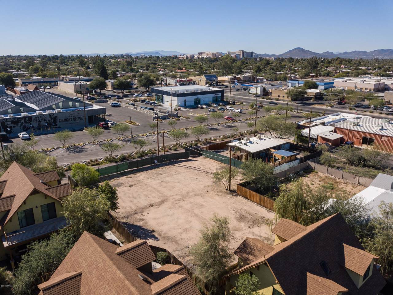 2545 Spring Street - Photo 1